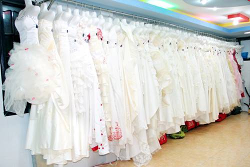 Giặt là váy, đầm, áo cưới - Cơ Sở Giặt Hấp Nhật Quang